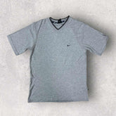 Nike V-neck T-shirt - L