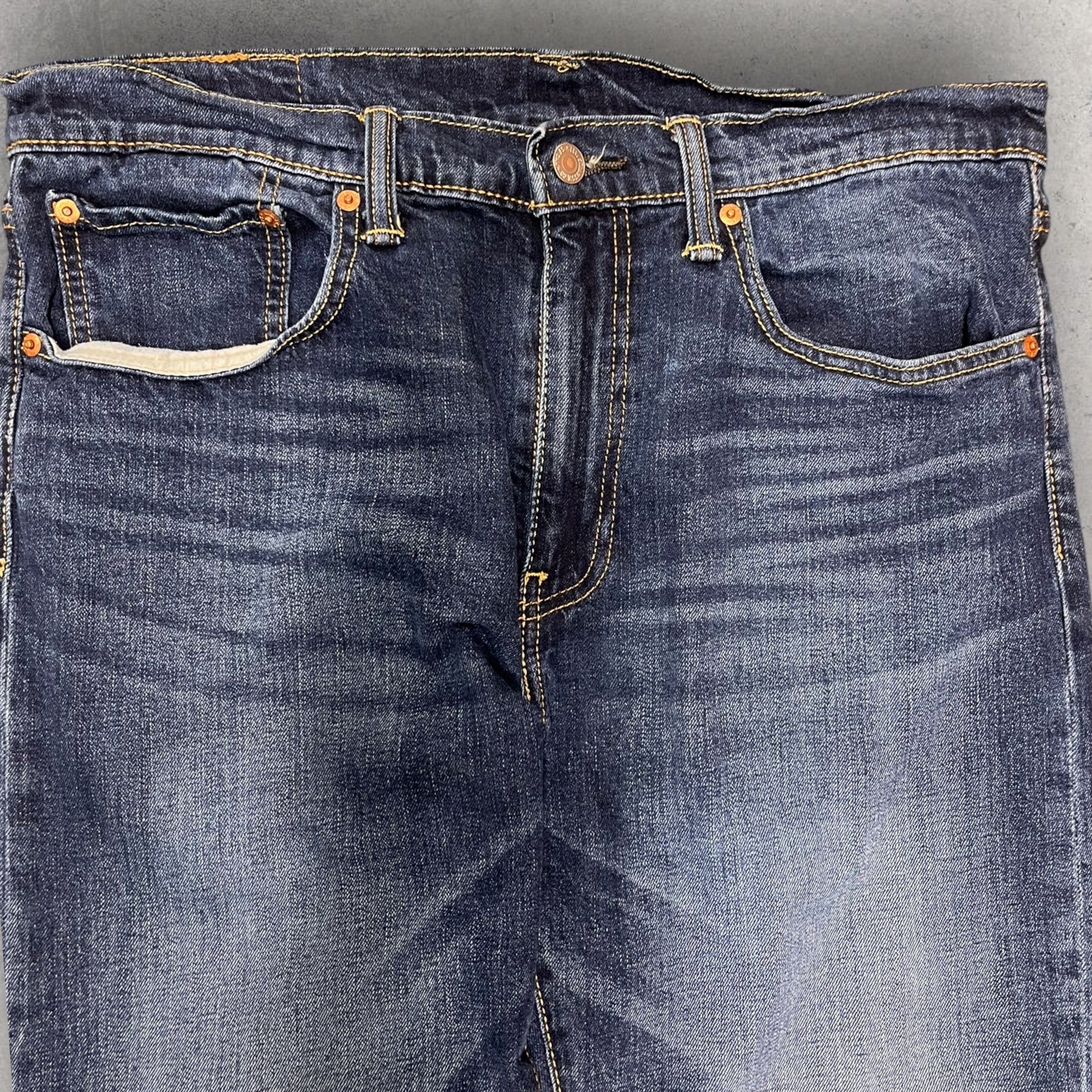 Levi’s 502 Slim Fit Jeans - W34 L30