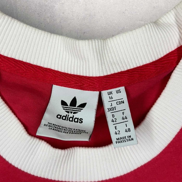 Adidas T-shirt - UK16