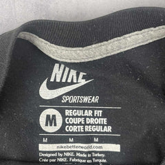 Nike Graphic T-shirt - M
