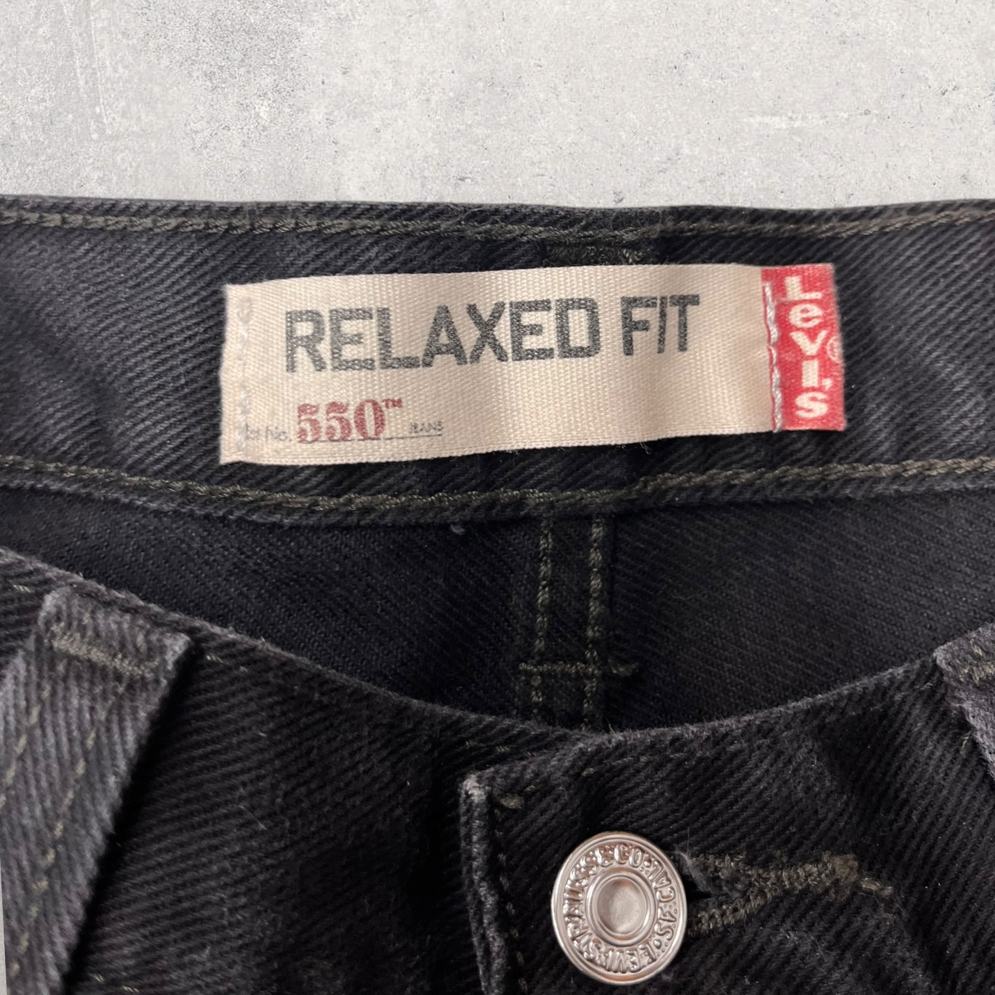 Levi’s 550 Relaxed Straight Fit Jeans - W32 L34