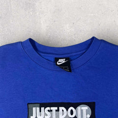 Nike Graphic Sweatshirt - M