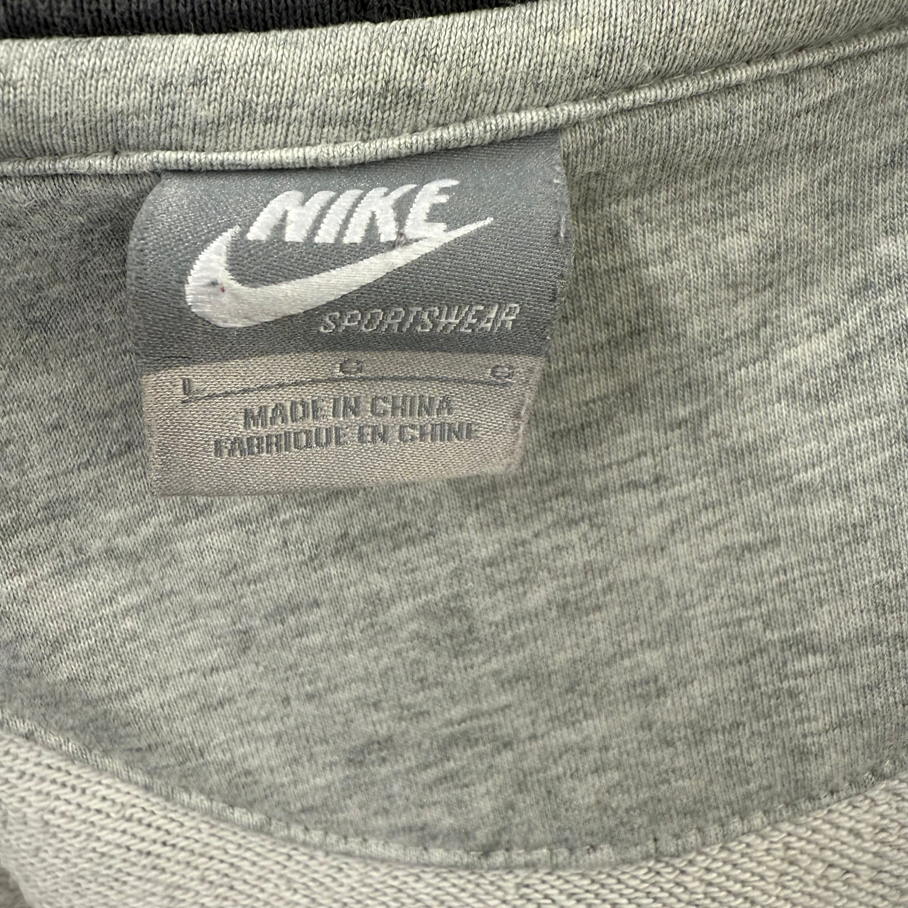 Vintage 00’s Nike Hoodie - L