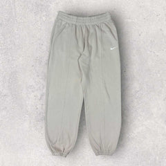 Nike Joggers - M