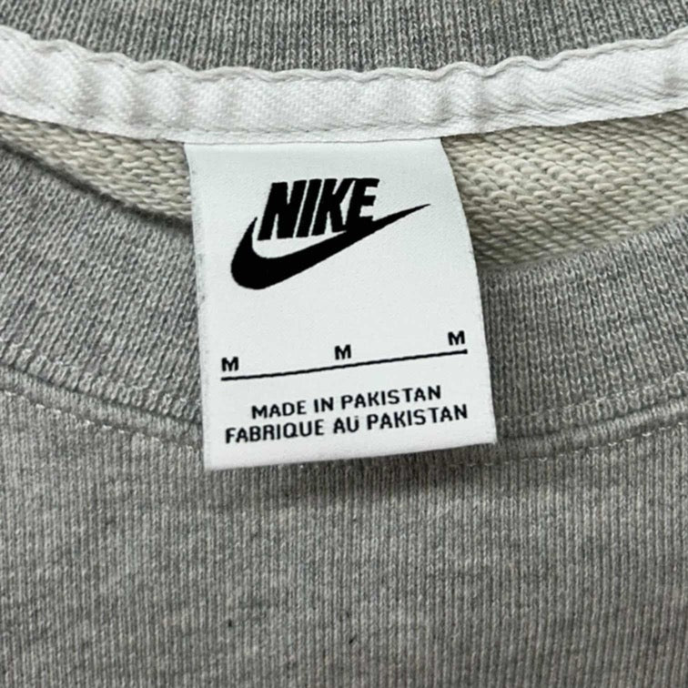 Nike Graphic Sweatshirt - M