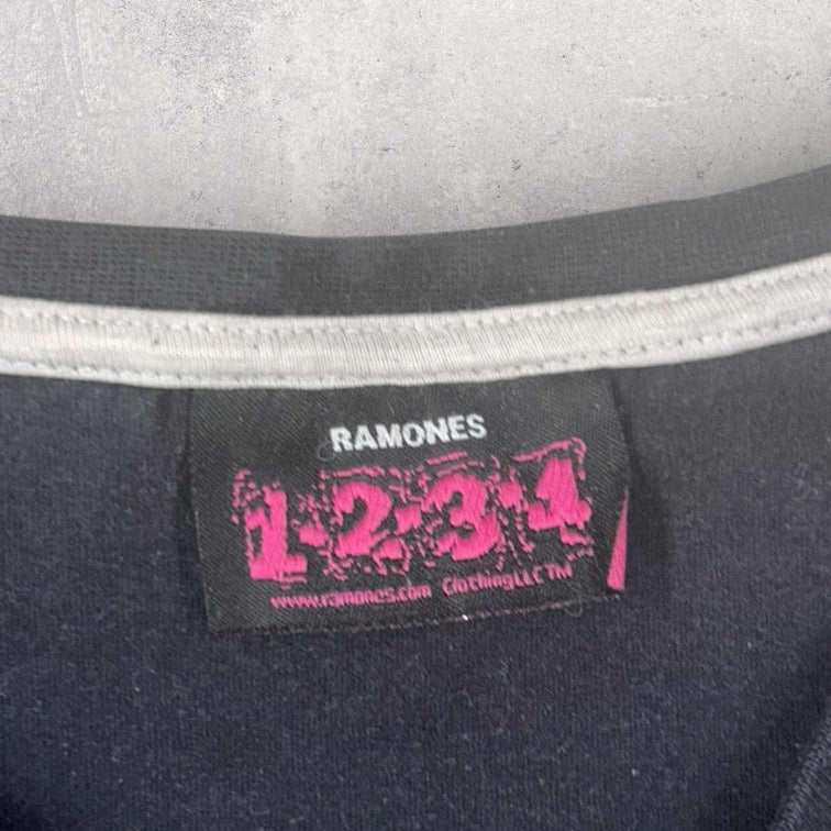 Ramones Graphic T-shirt - M
