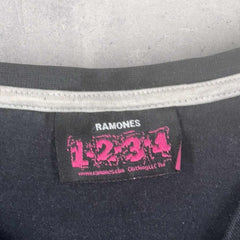 Ramones Graphic T-shirt - M