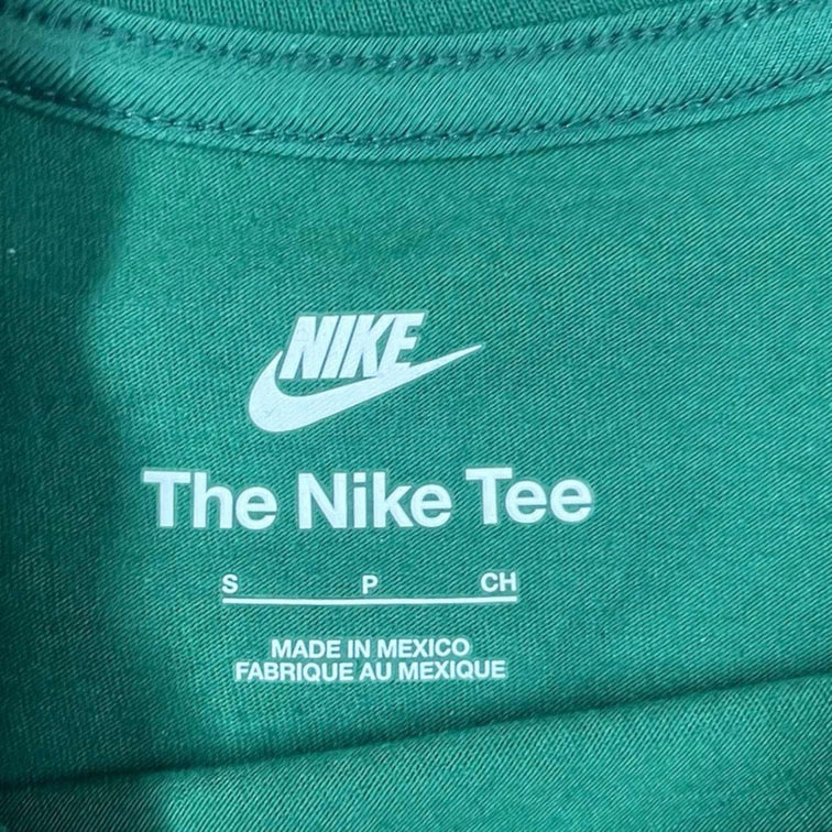 Nike Graphic Tick T-shirt- S