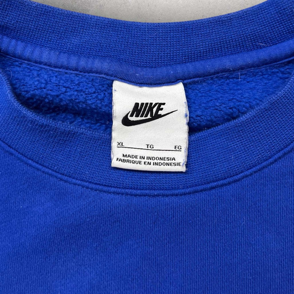 Nike Embroidered Sweatshirt - XL