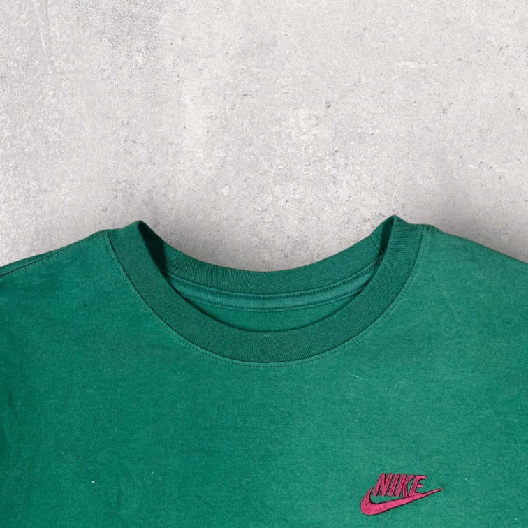 Nike Graphic Tick T-shirt- S