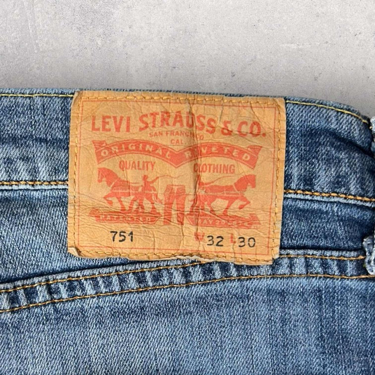 Levi’s 751 Straight Fit Jeans - W32 L30