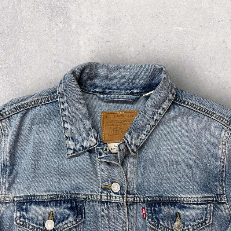Levi’s Cropped Denim Jacket - XL