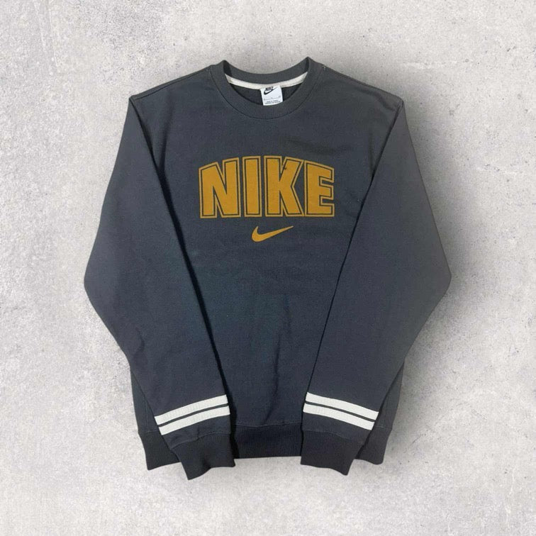 Nike Graphic Sweatshirt - S