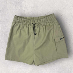 Nike Cargo Shorts - M