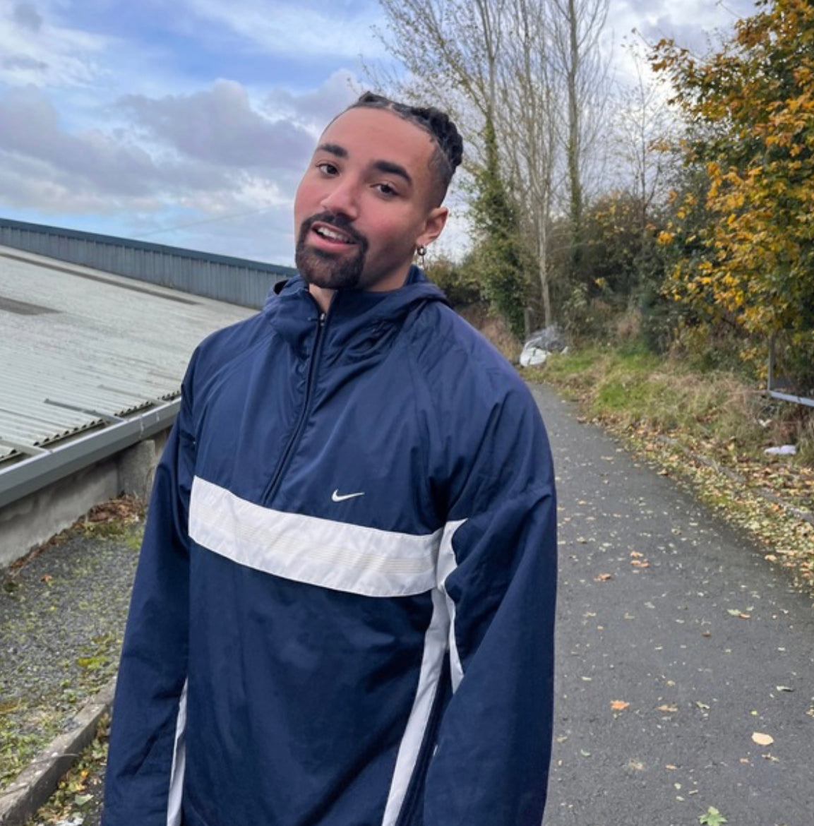 Nike Windbreaker Jacket - Medium